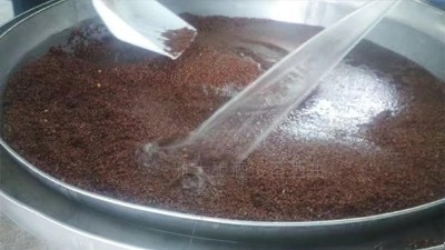 夏季用白酒釀造設(shè)備做固態(tài)酒，忽視這個泡糧細節(jié)，小心感染雜菌