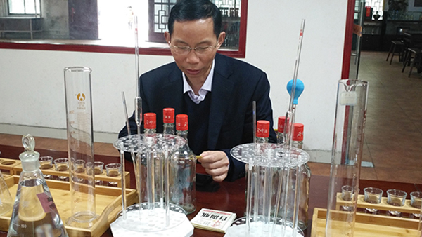 用釀酒蒸餾設備做酒，你不能不知道的白酒勾調(diào)基礎知識