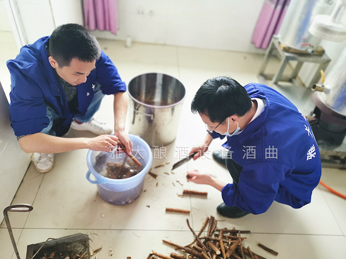 山藥釀酒技術-挑選清洗