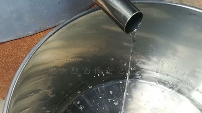 躲開不銹鋼釀酒設(shè)備蒸餾“雷區(qū)”，原來出酒快有絕招！