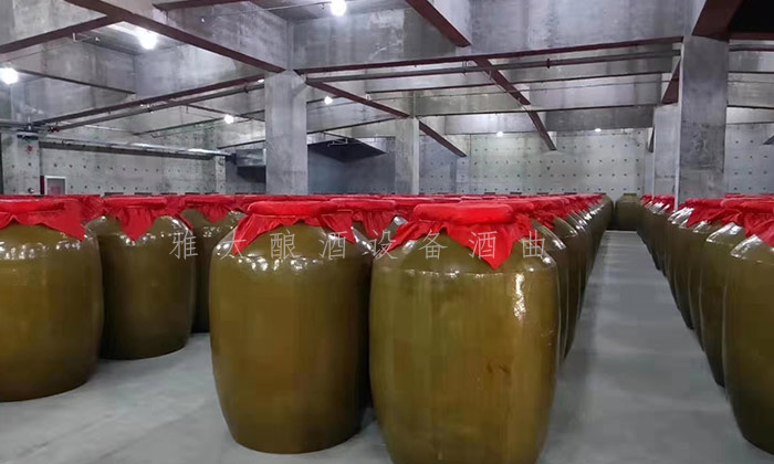 10.6“現(xiàn)燒現(xiàn)賣”的原漿酒，儲存一年半載口感更佳