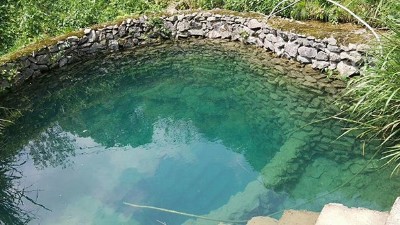 劉峰回鄉(xiāng)創(chuàng)業(yè)“靠山吃山”，用釀白酒設(shè)備做土酒年入20萬