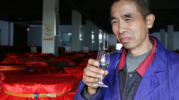 用小型燒酒設(shè)備釀的白酒上頭，揪出這一物還你健康美酒？