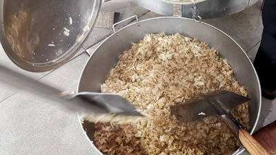 做百合酒什么樣的蒸酒設(shè)備好？百合清香型白酒釀酒技術(shù)培訓(xùn)！