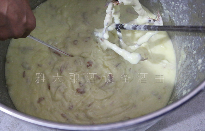 土豆打碎完成后，溫度為50度