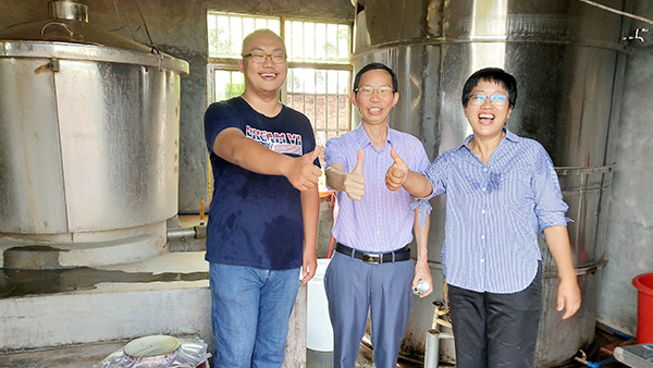 雅大釀酒設(shè)備廠家釀酒國匠親自指導的黃莉萍，如今做得怎么樣了