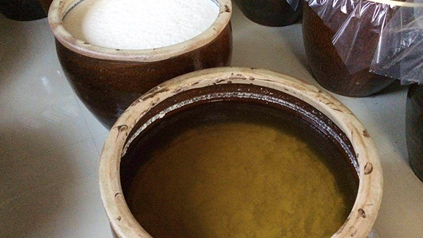 用不銹鋼釀酒設(shè)備做半固態(tài)大米酒，怎樣判斷發(fā)酵是否完成？