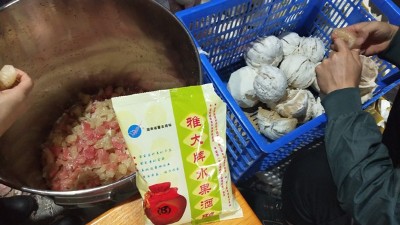 是什么讓王總決定用果酒釀酒設(shè)備做蜜柚酒？蜜柚釀酒技術(shù)