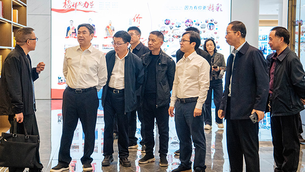 強(qiáng)職能·優(yōu)服務(wù)·促提升 | 市人大黨組成員、副主任提名人選李天明率隊(duì)赴雅大調(diào)研