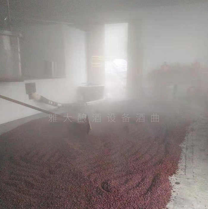 從廚師到釀酒師，用蒸餾釀酒設(shè)備釀出美酒，釀出紅火日子