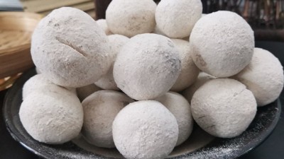 用不銹鋼釀酒設(shè)備做酒，糧食轉(zhuǎn)化成酒經(jīng)歷了幾個(gè)階段？