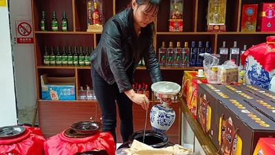 高粱釀酒設備：高端白酒和酒坊純糧酒的根本區(qū)別在哪？